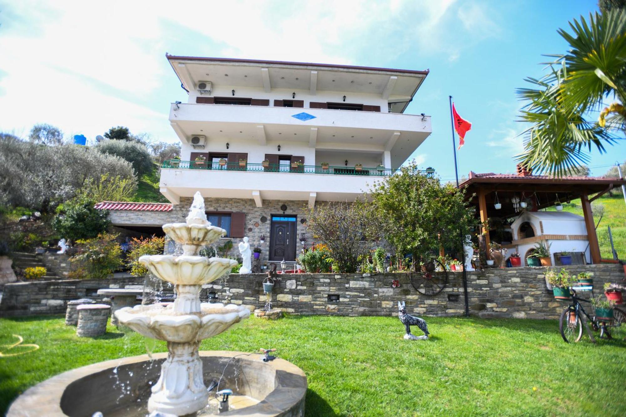 Villa Solitude Berat Buitenkant foto
